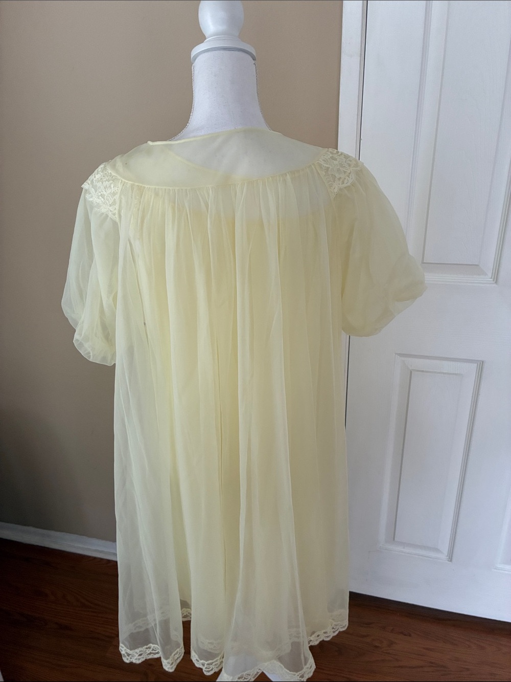 Vintage 1960s Shadowline peignor set 100% Nylon Chiffon Nightgown Sheer Lace - Picture 5 of 12